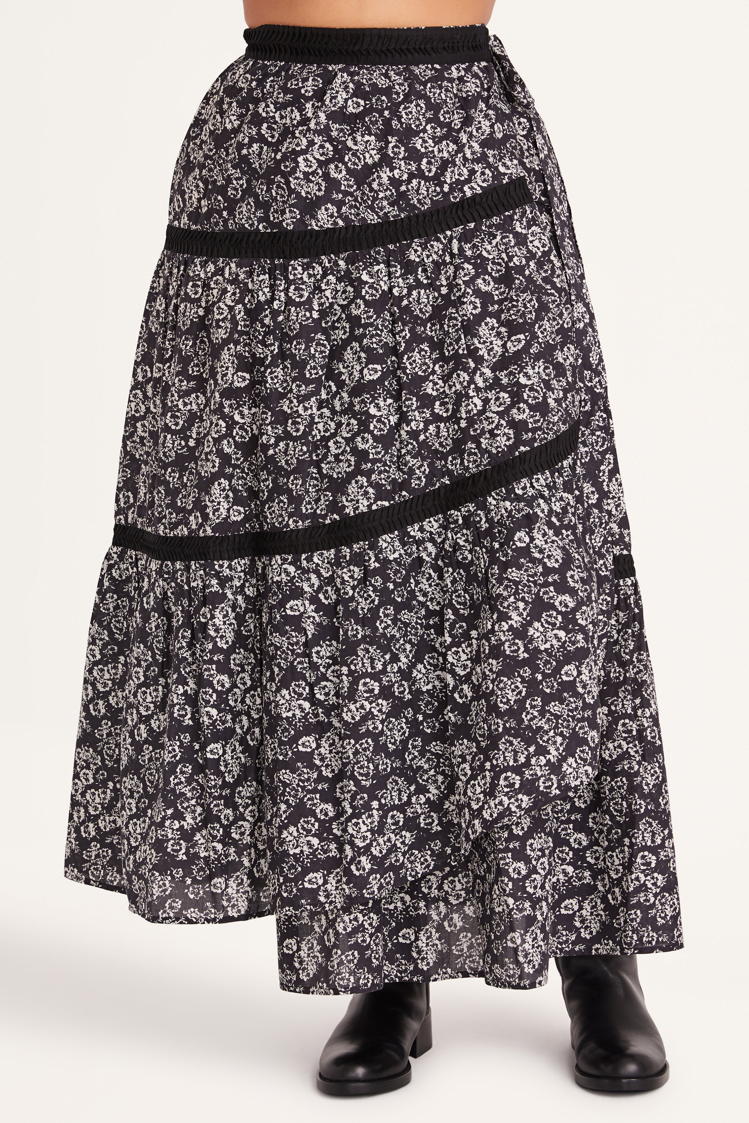 日本製 Framed murral flower (Black) skirt ロングスカート - www