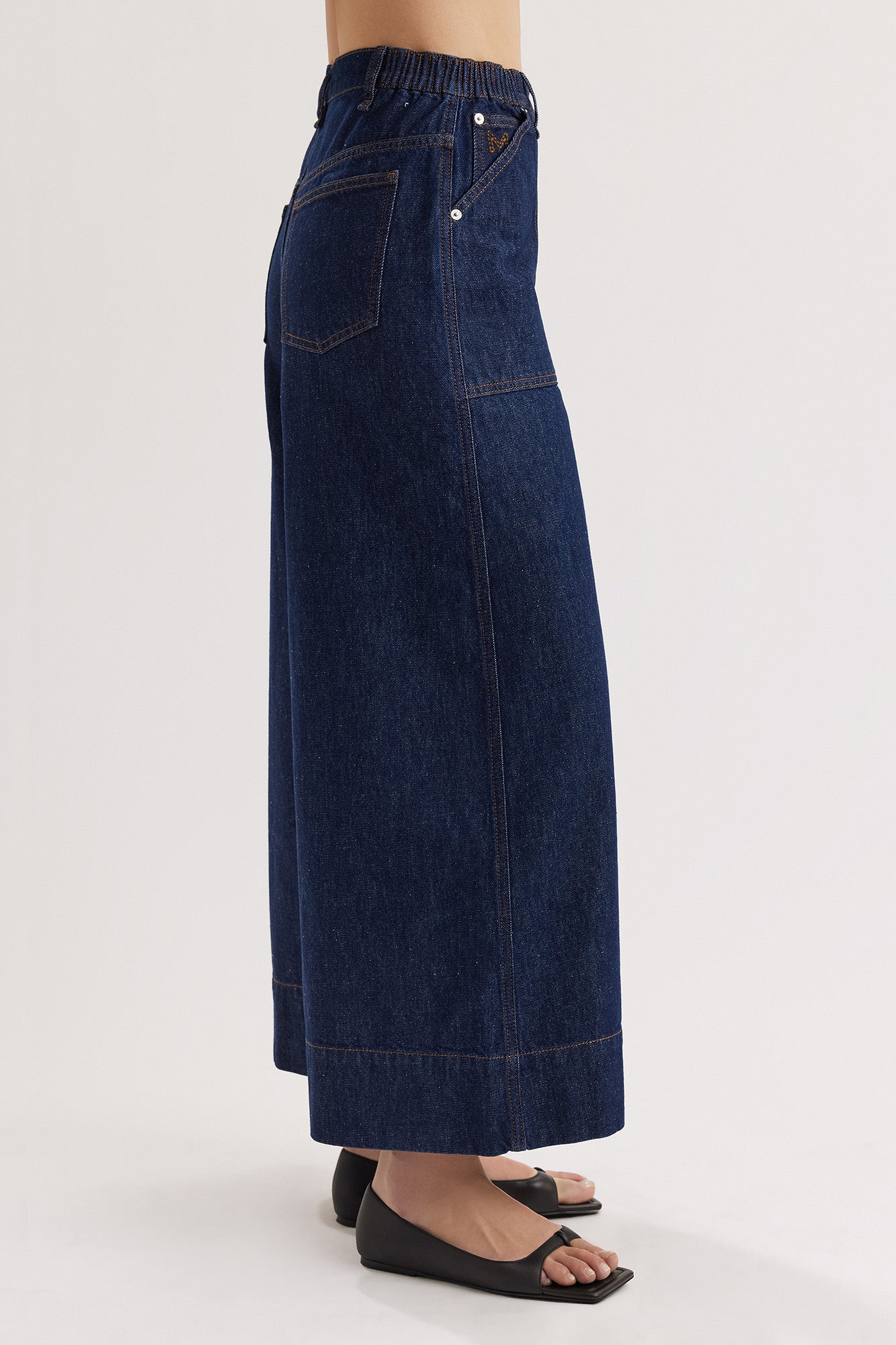 Violette Jean in Dark Wash