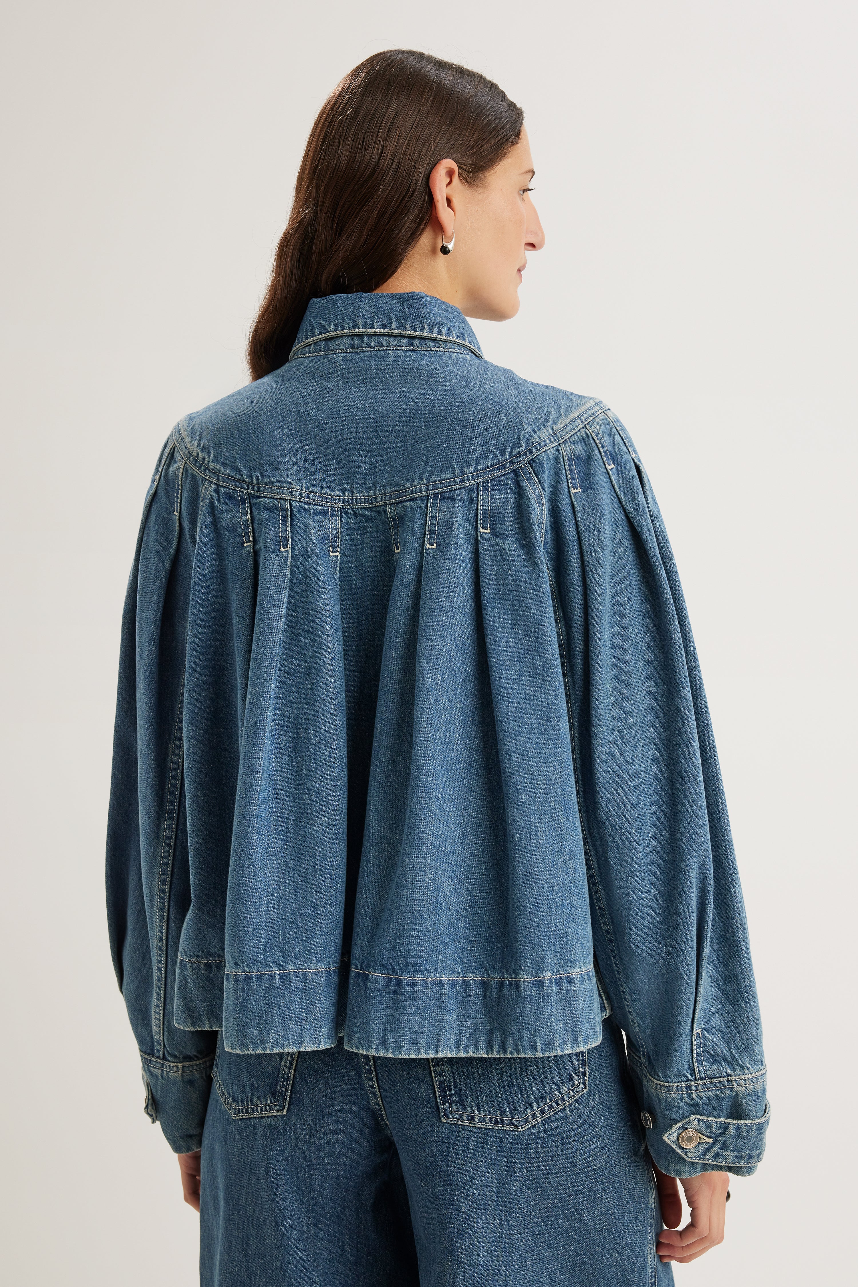 Easton Denim Jacket in Mid-Blue Wash
