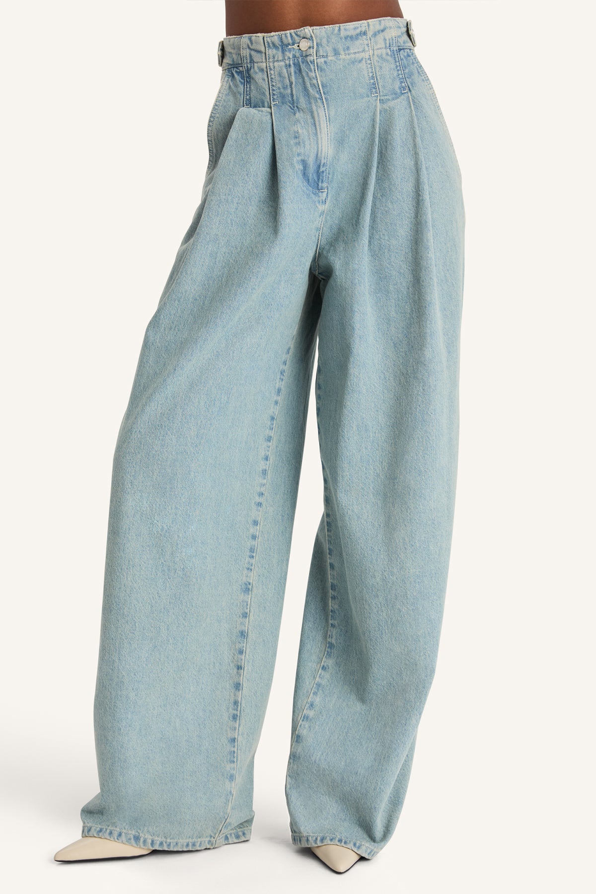 Tribeca Jean in Light Wash