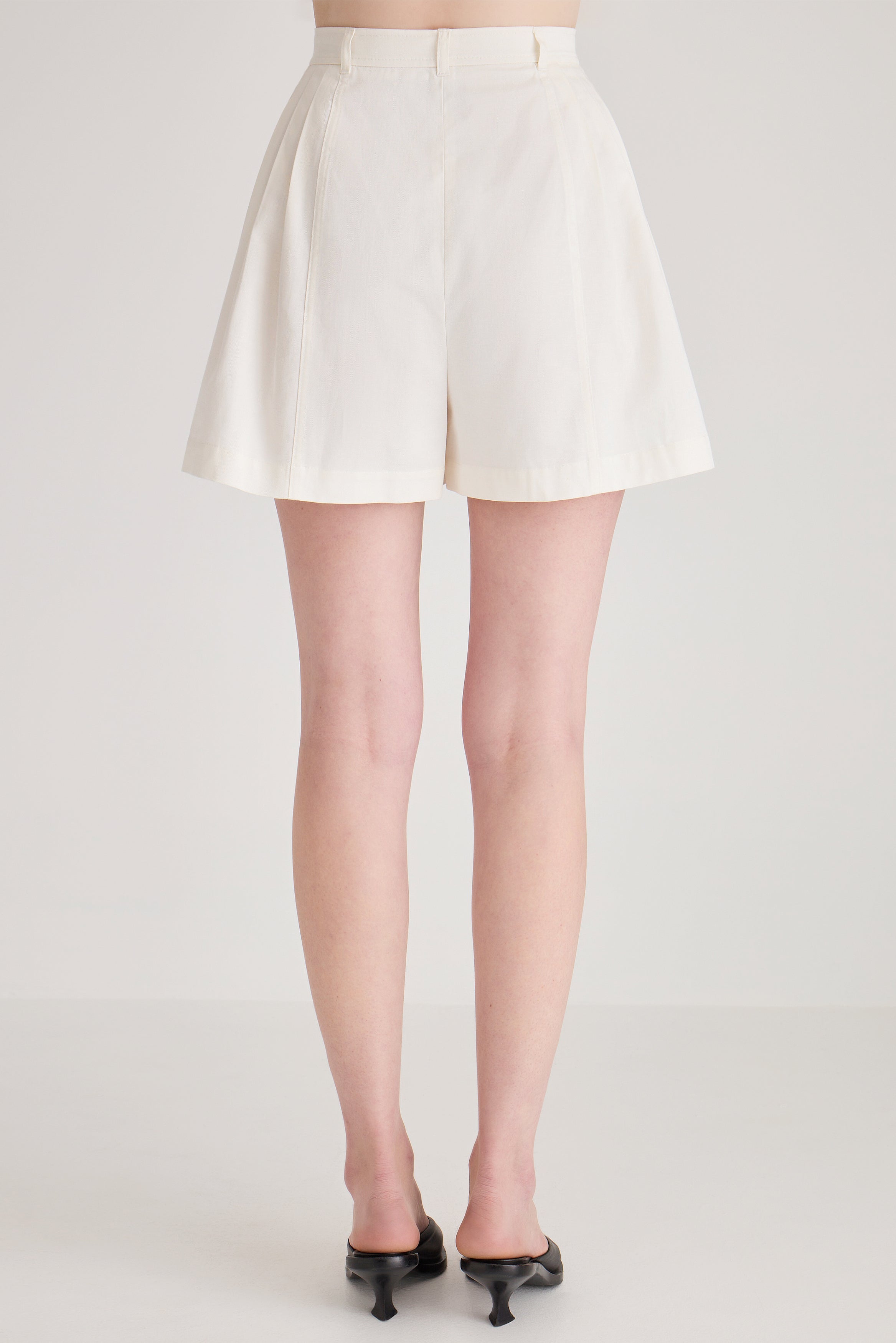 Maiko Short in Ivoire