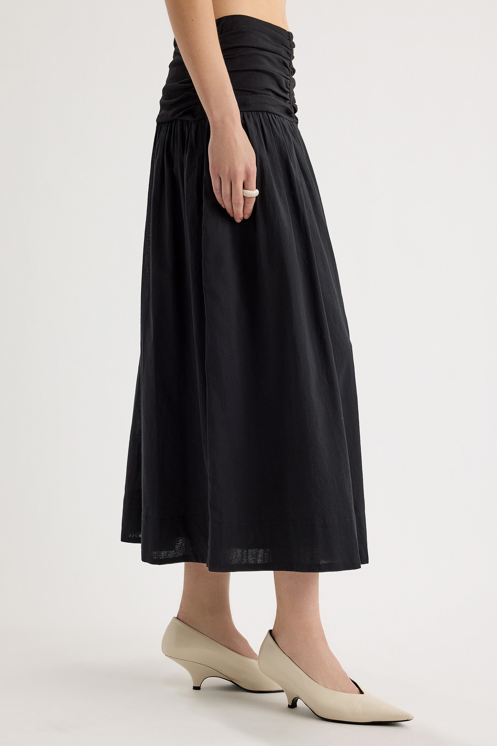 Ceniza Skirt in Black