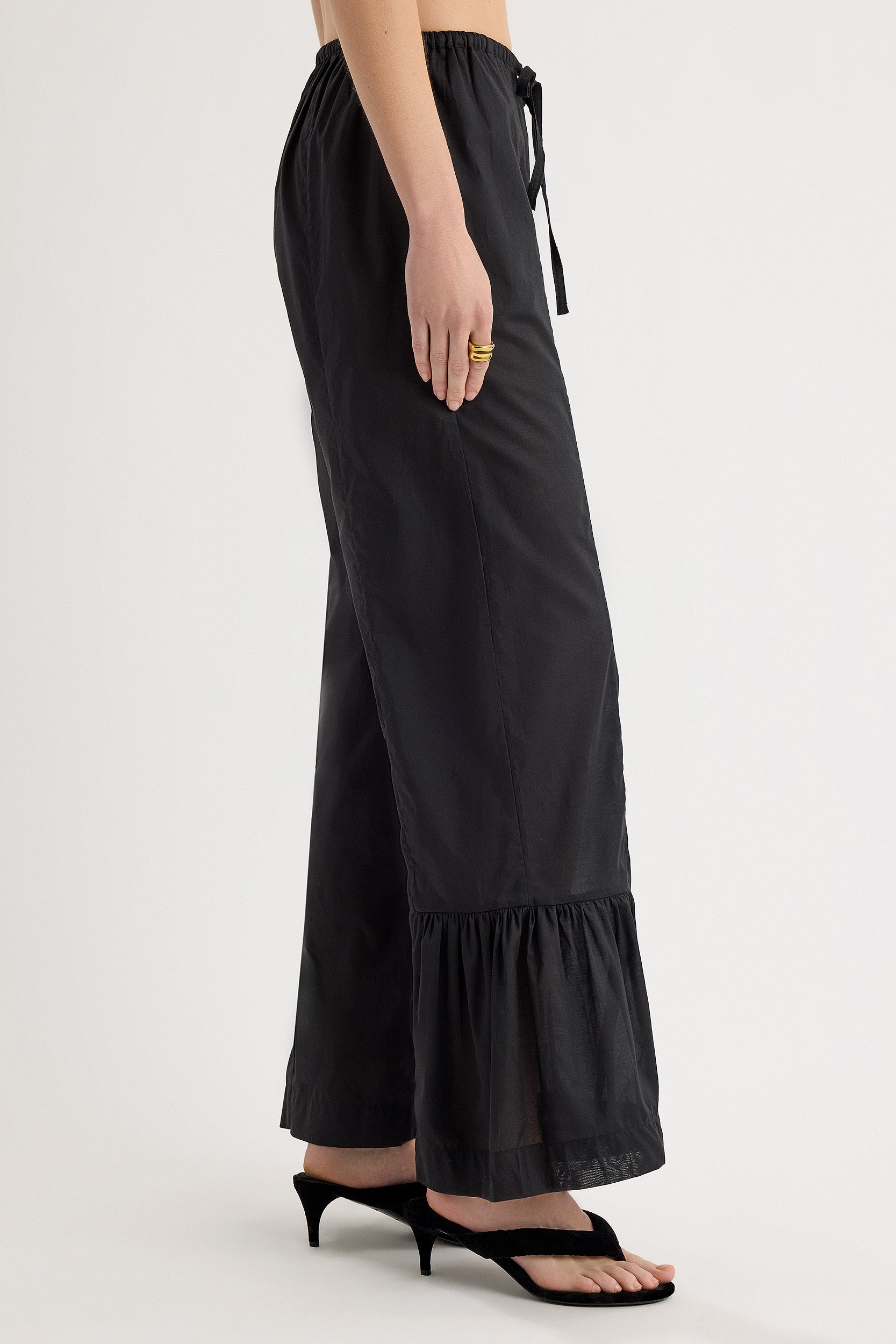 Amaya Pant in Black
