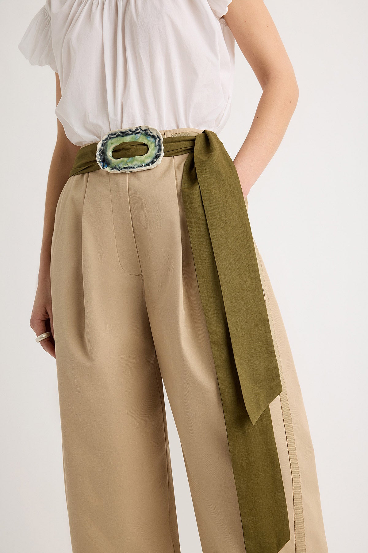 Velina Belt in Olive