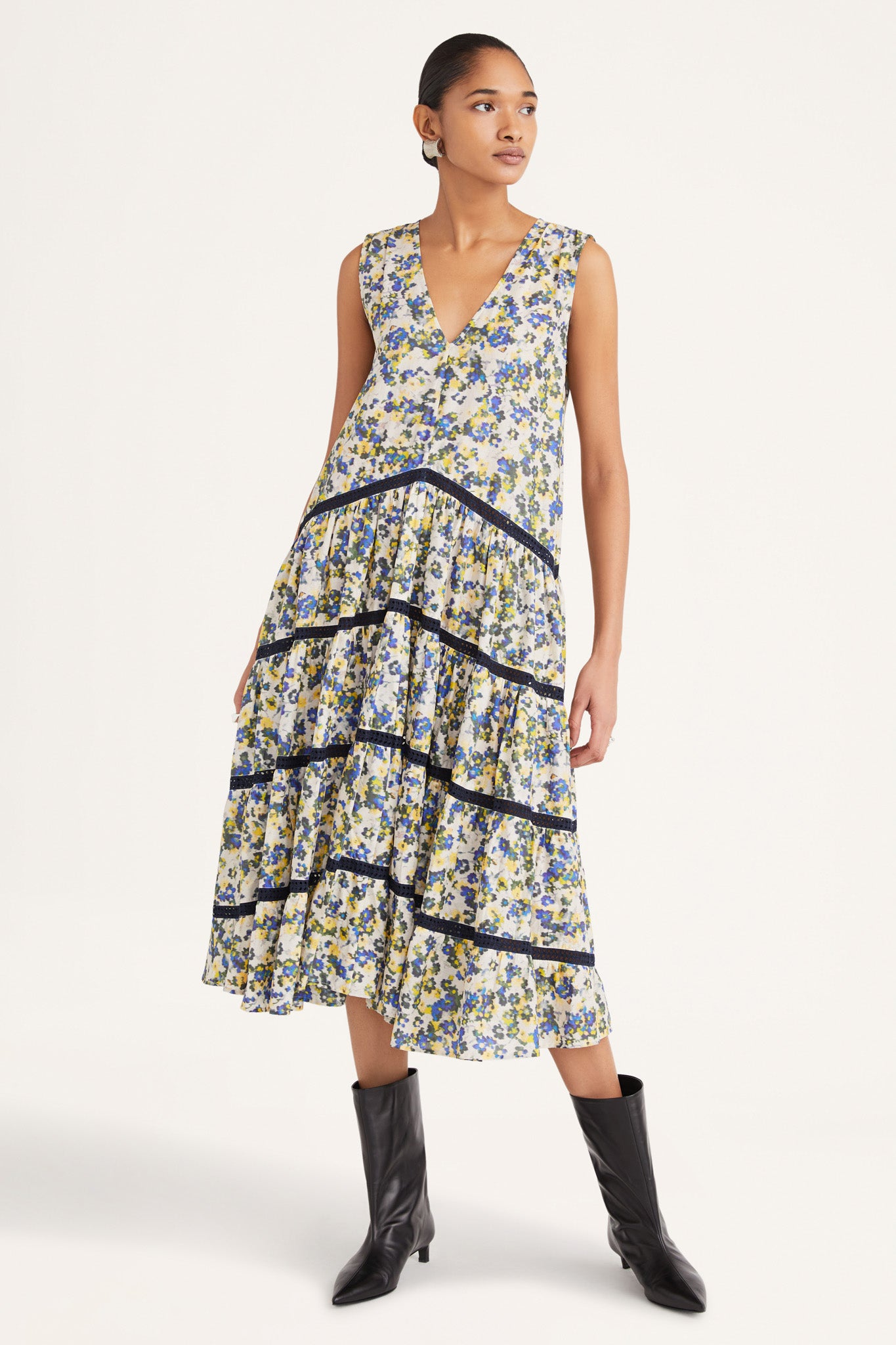 Wallis Dress in Blue Floral Print