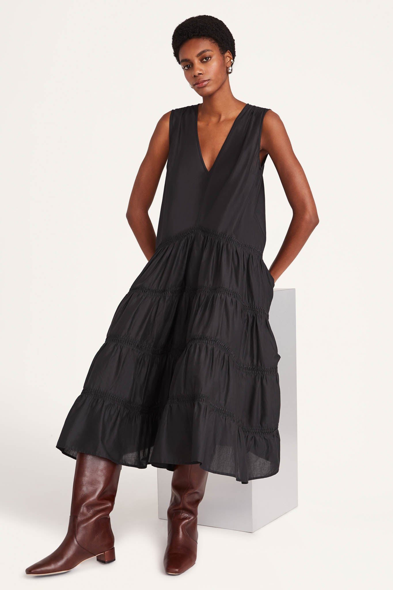 Wallis Pintuck Dress in Black