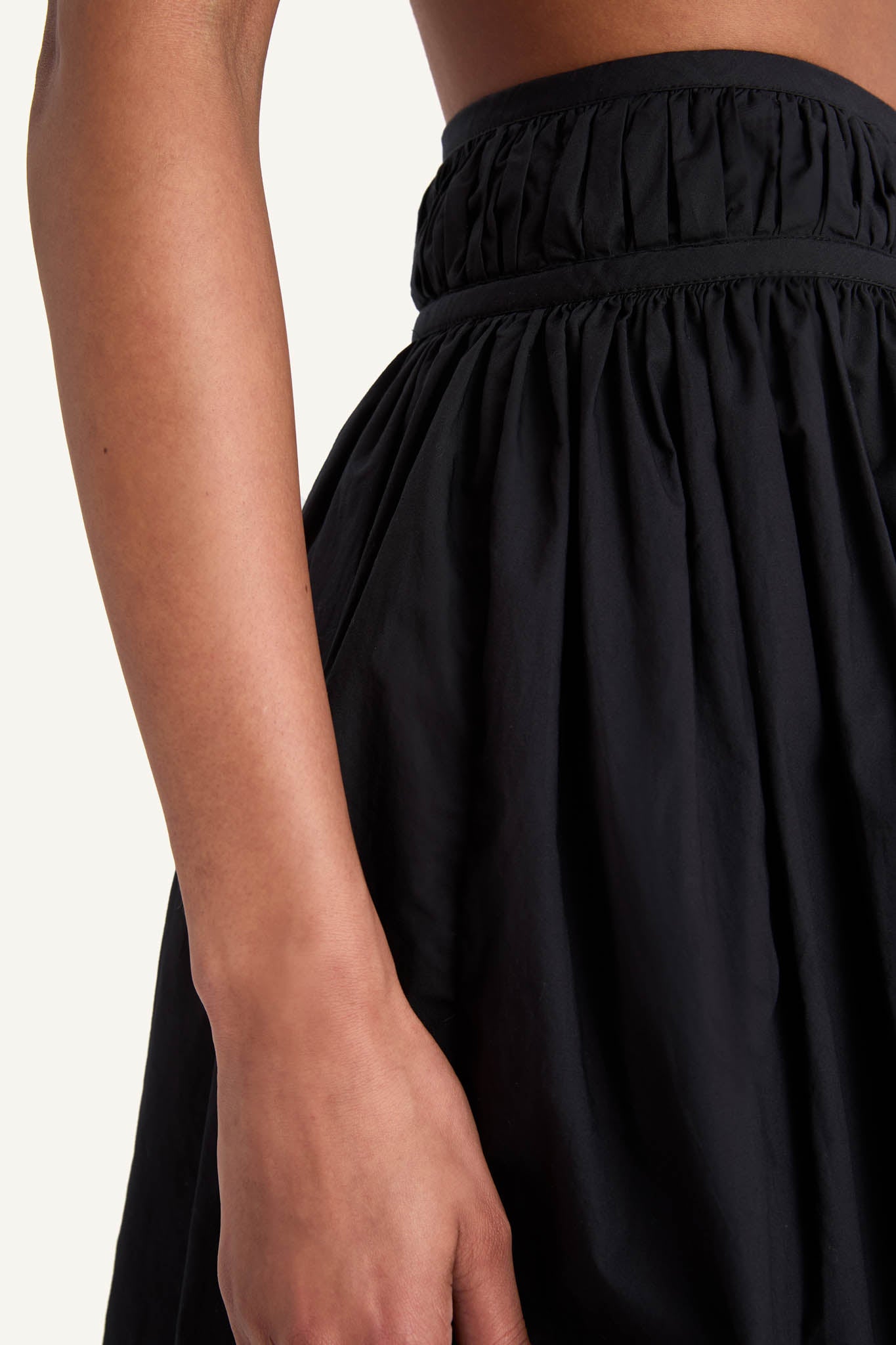 Lunade Skirt in Black