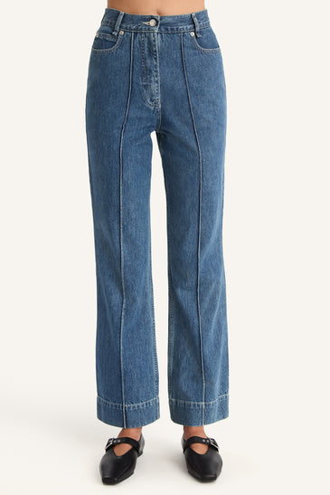 Beacon Jean in Mid-Blue Wash