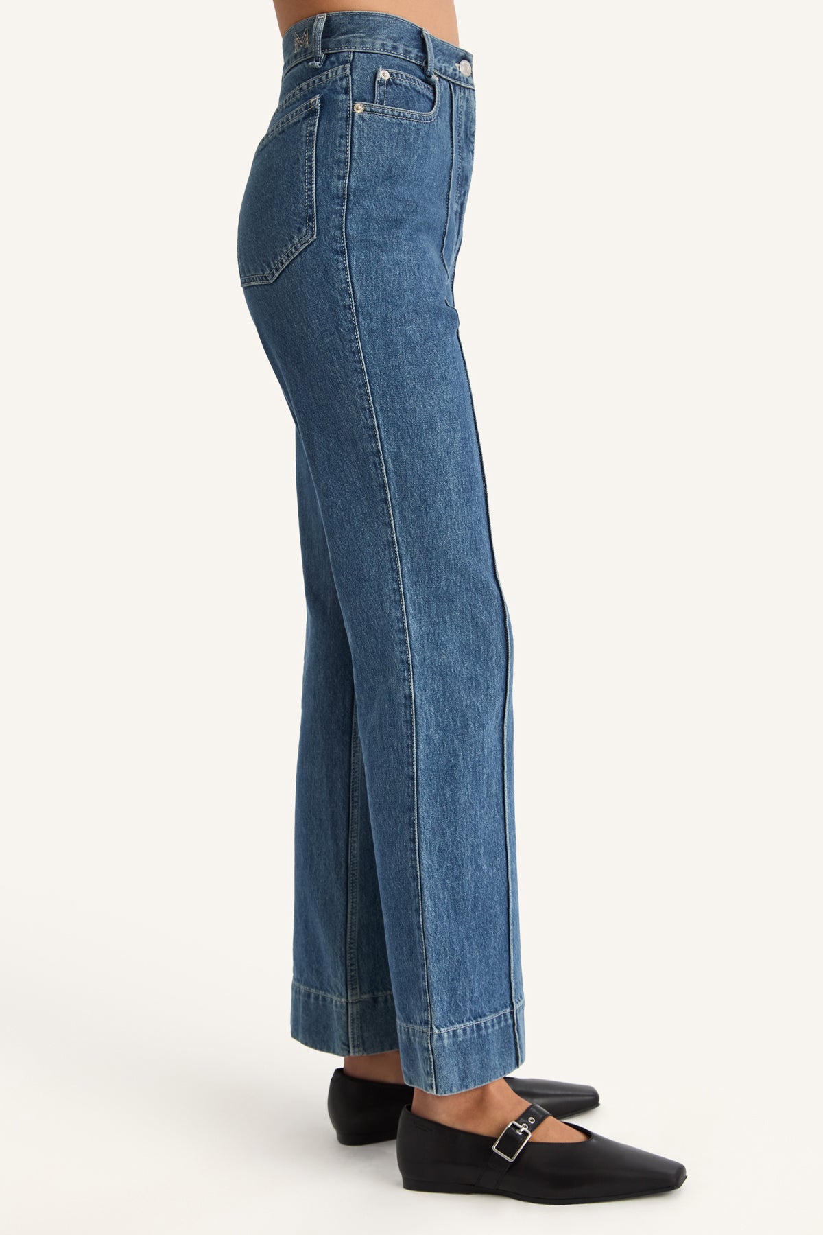 Beacon Jean in Mid-Blue Wash