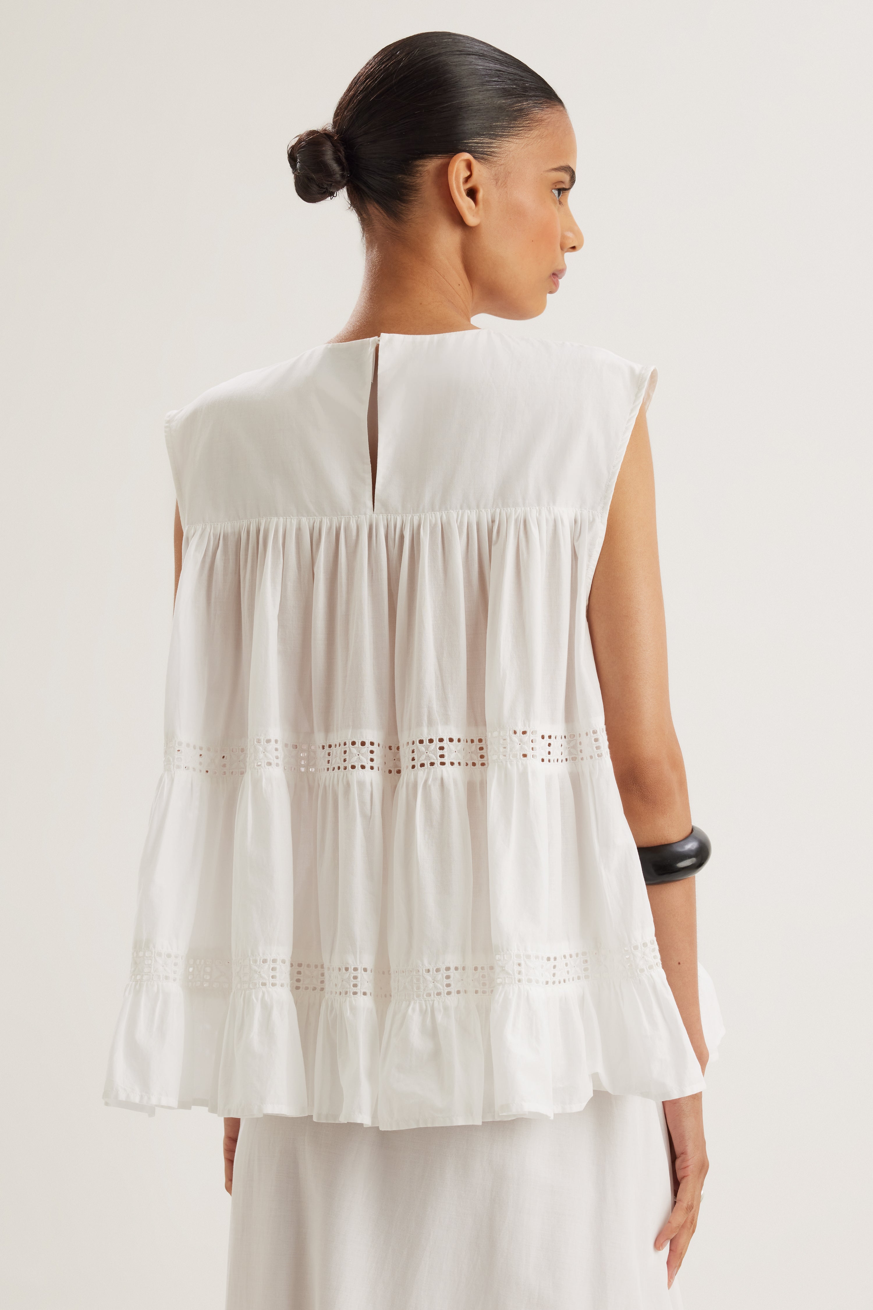 Quai Top in White