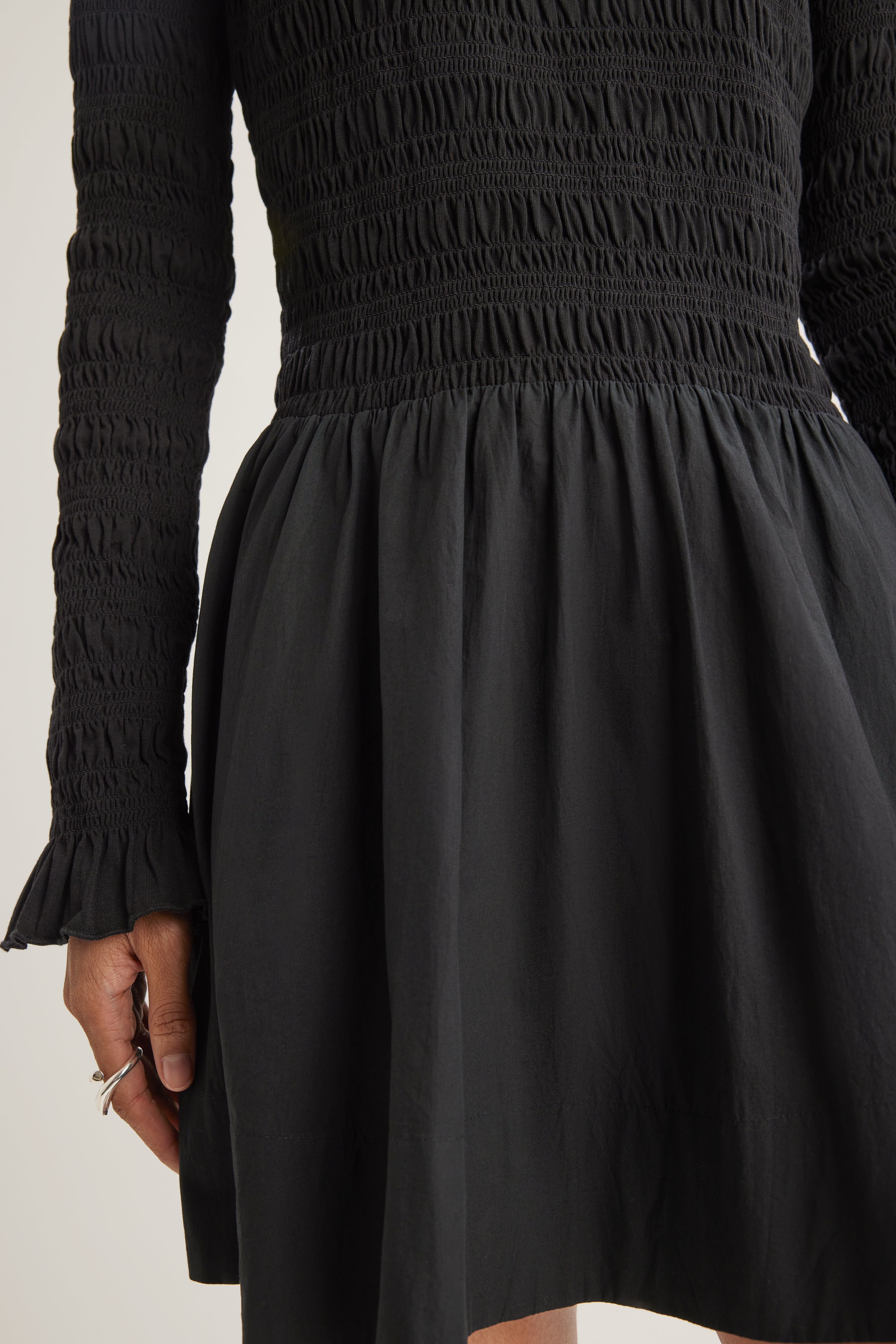 Reine Dress in Black