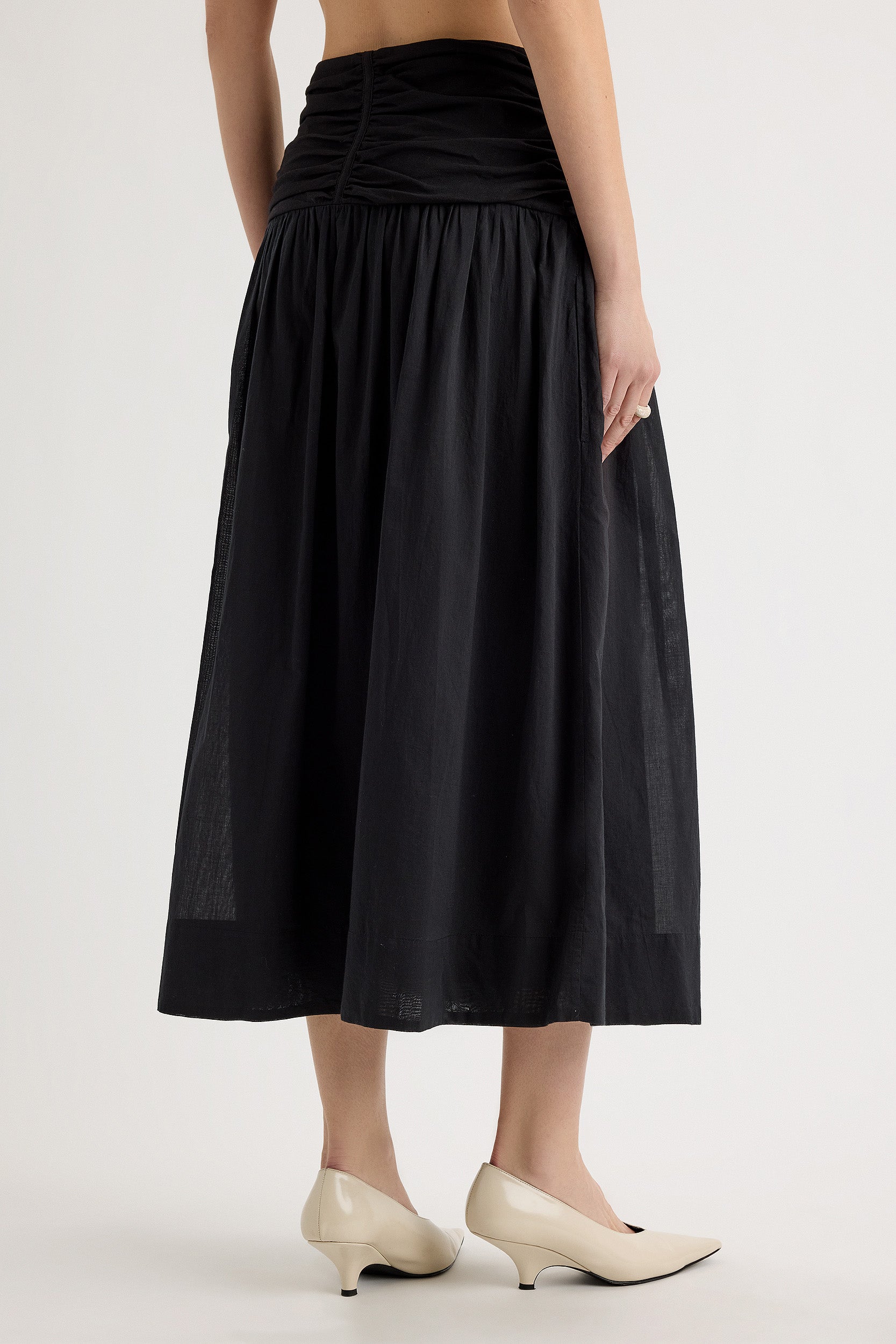 Ceniza Skirt in Black