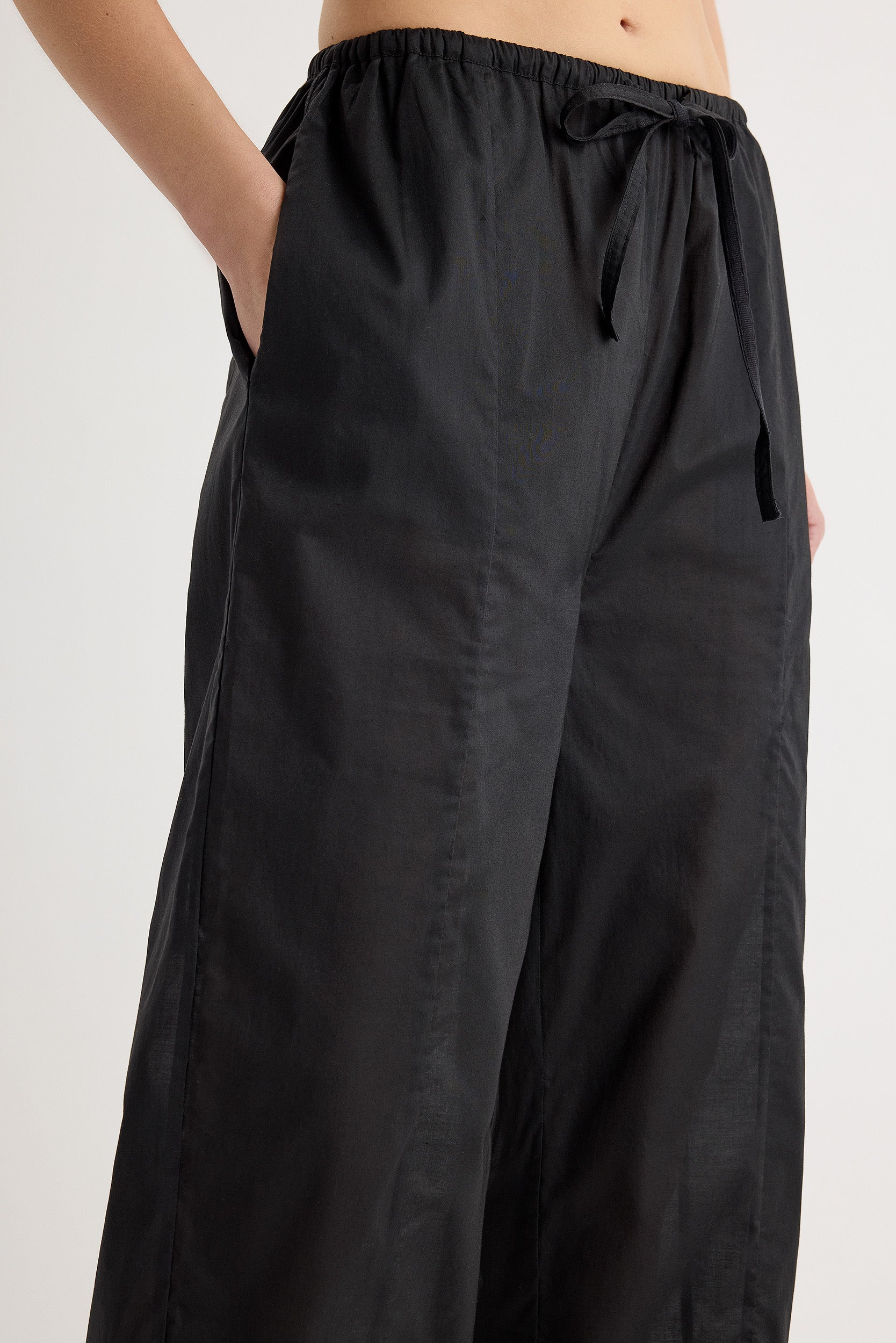 Amaya Pant in Black