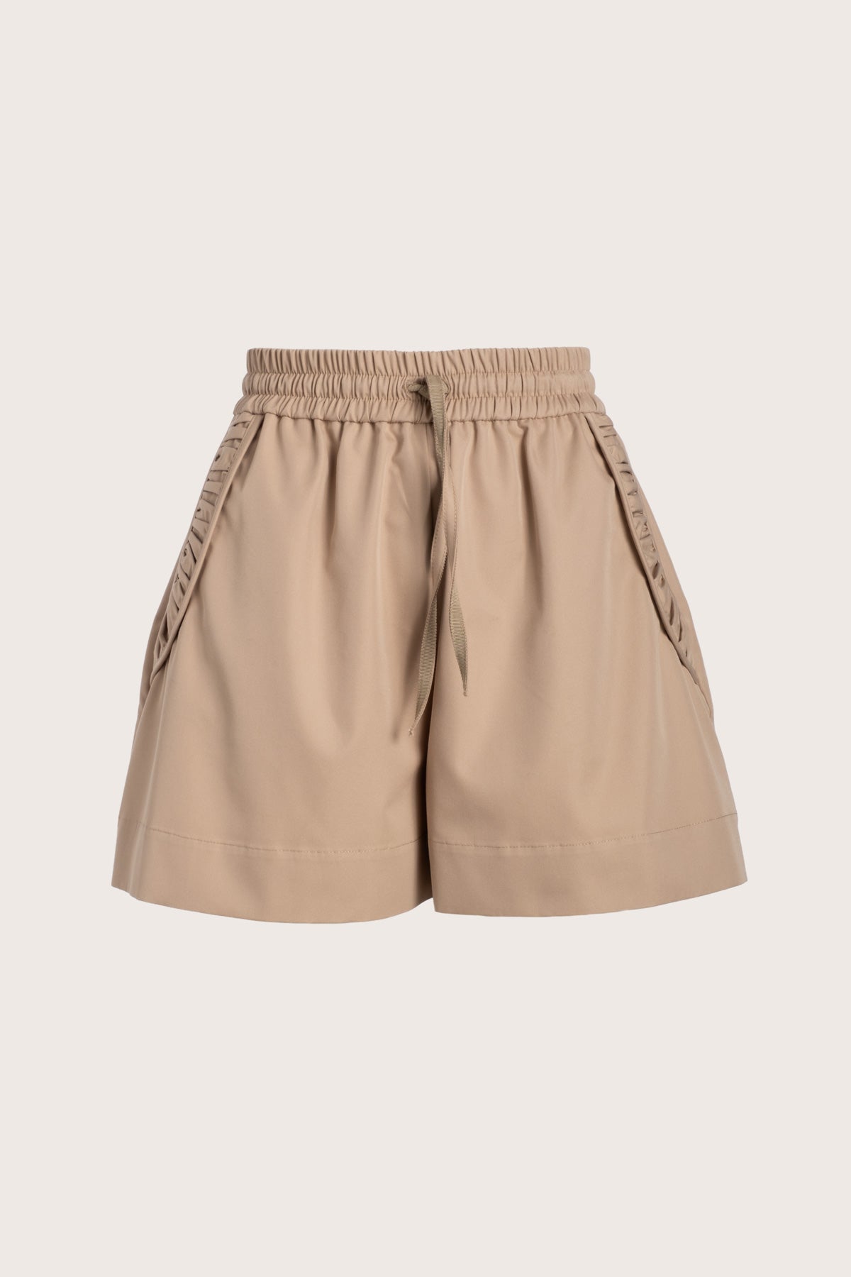Amada Short