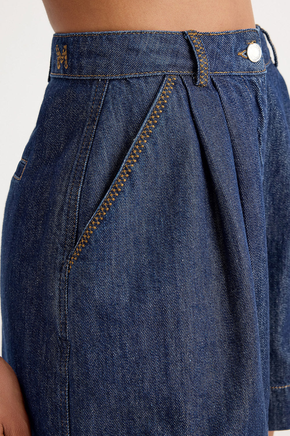 Catalina Short in Dark Blue Wash