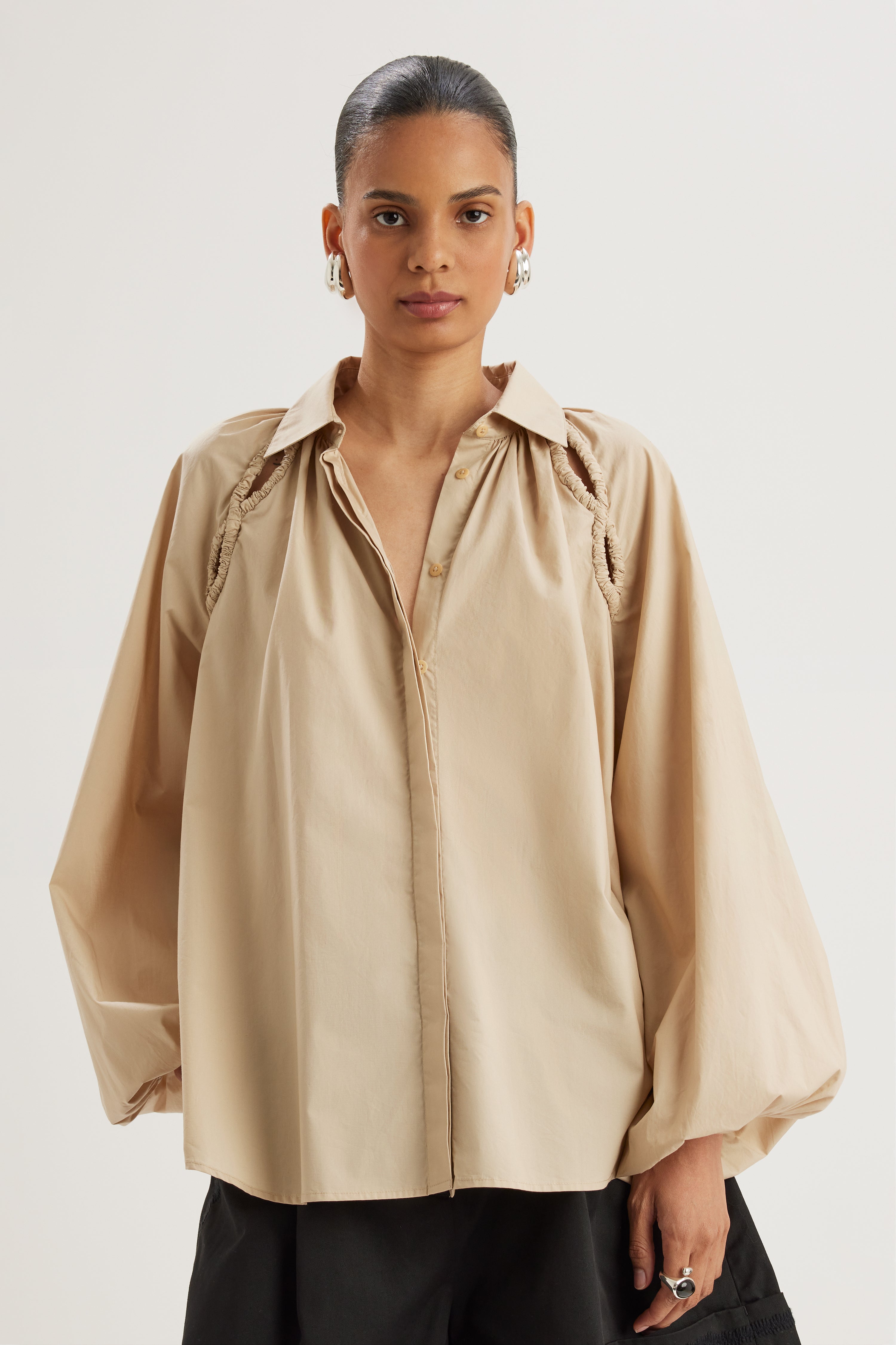 Tiana Poplin Top in Sable