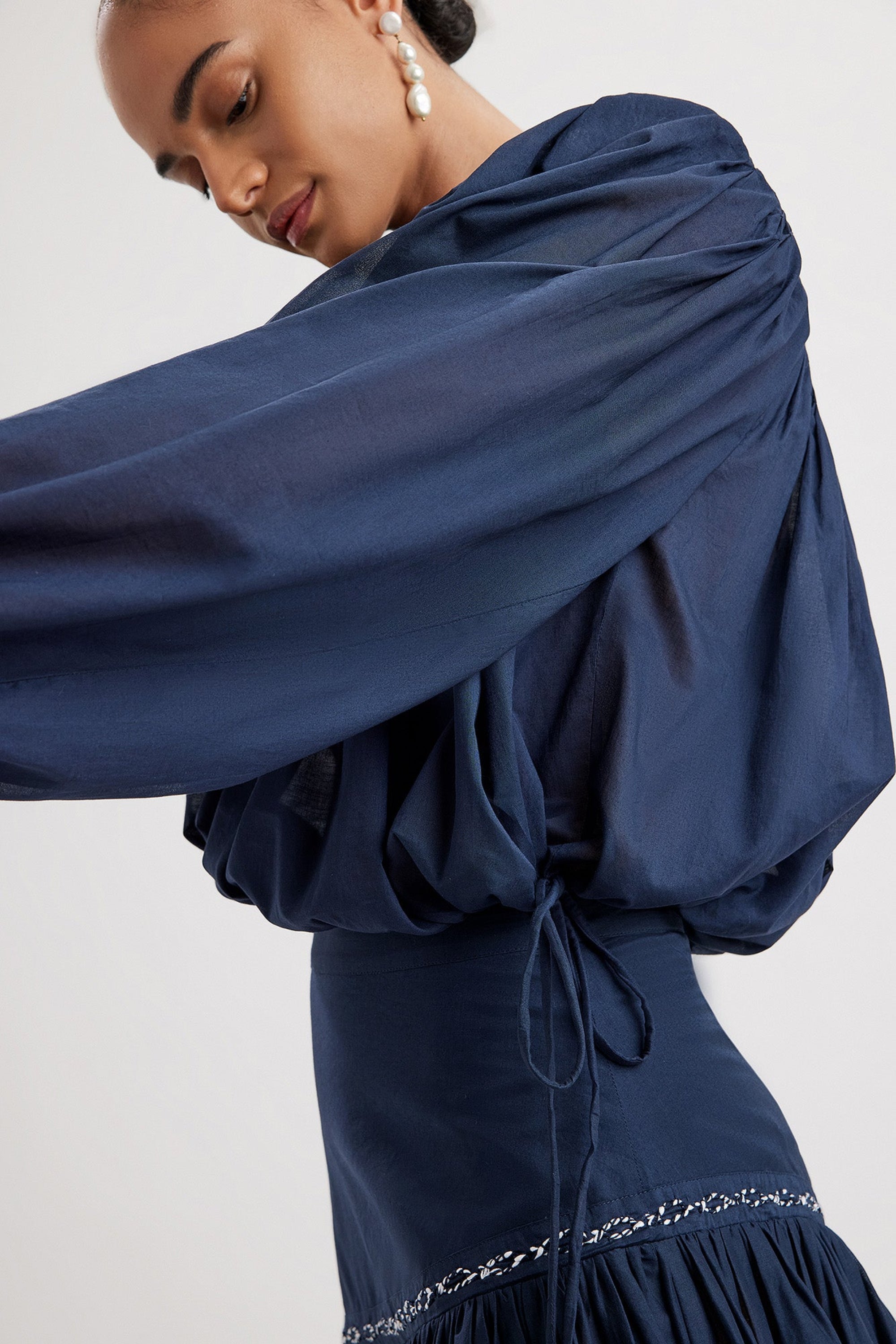 Lotus Long Sleeve Top in Navy | Merlette