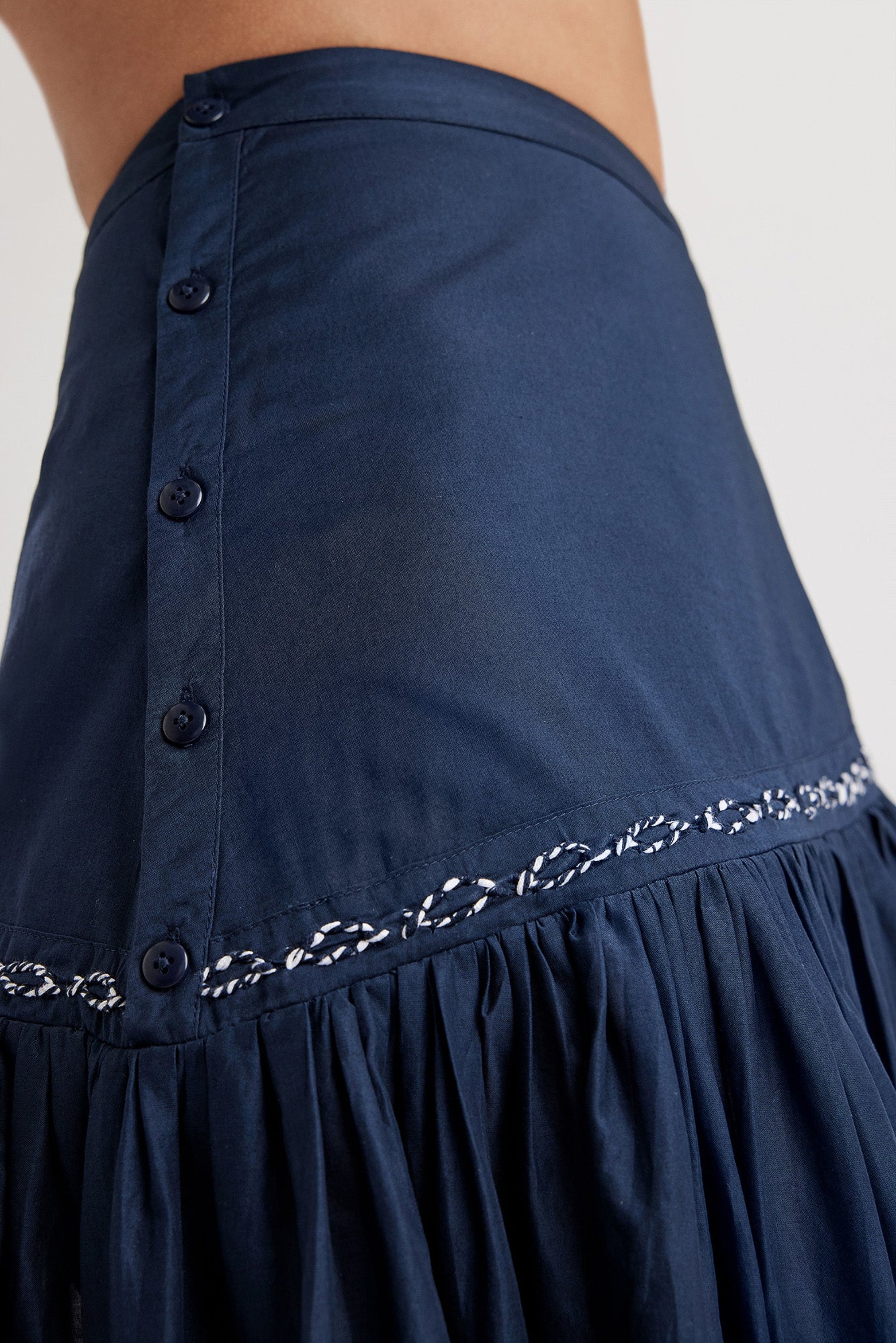 Elinga Skirt in Navy