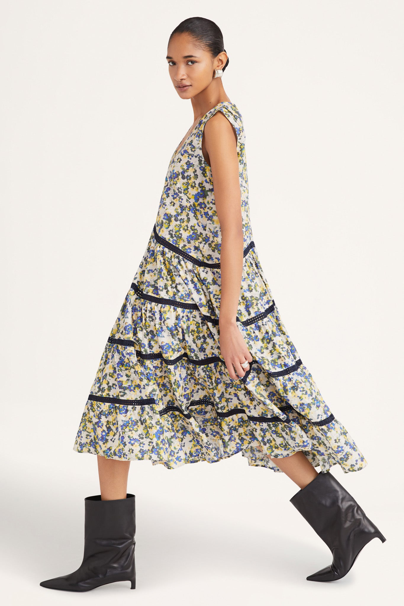 Wallis Dress in Blue Floral Print