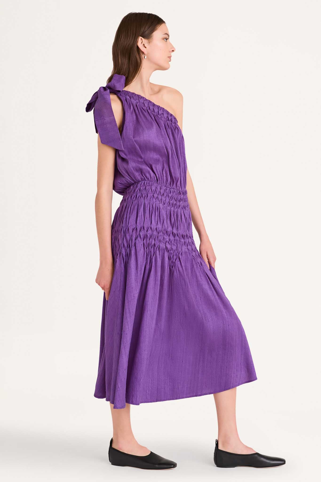 Shop Women's Luxury Dresses, Voluminous Dresses, Everyday Dresses