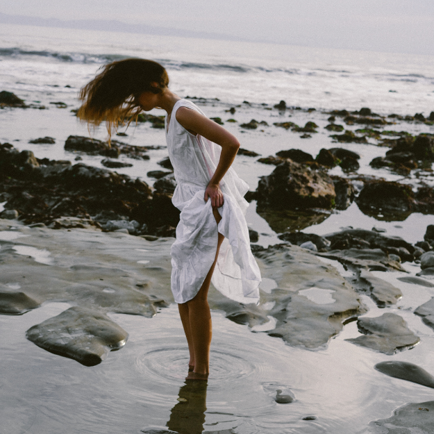 Merlette NYC: Thoughtfully Designed Clothing for Modern Women Merlette NYC: Thoughtfully Designed Clothing for Modern Women