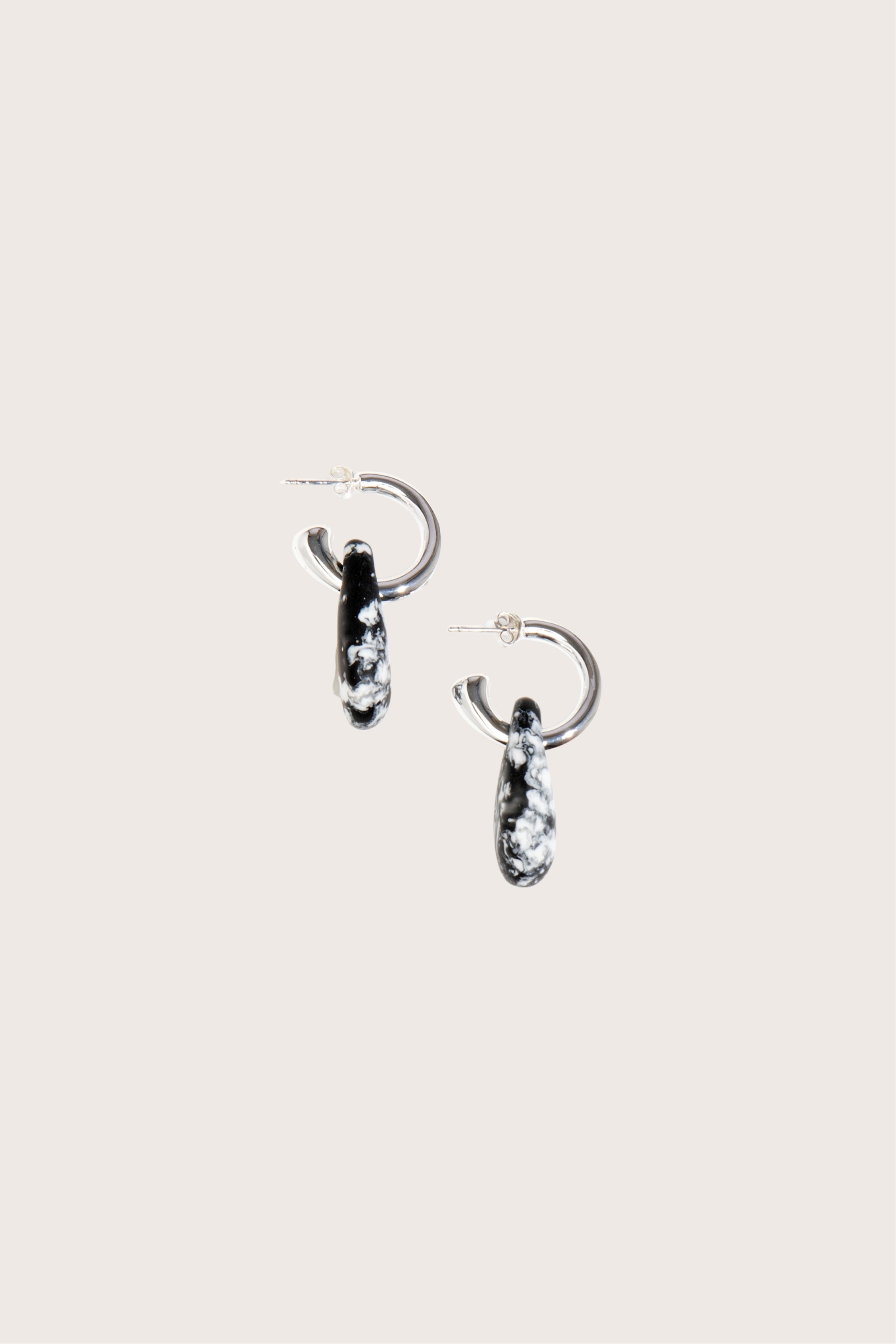 Small Rock Hoop Earrings in Black Marble/Silver